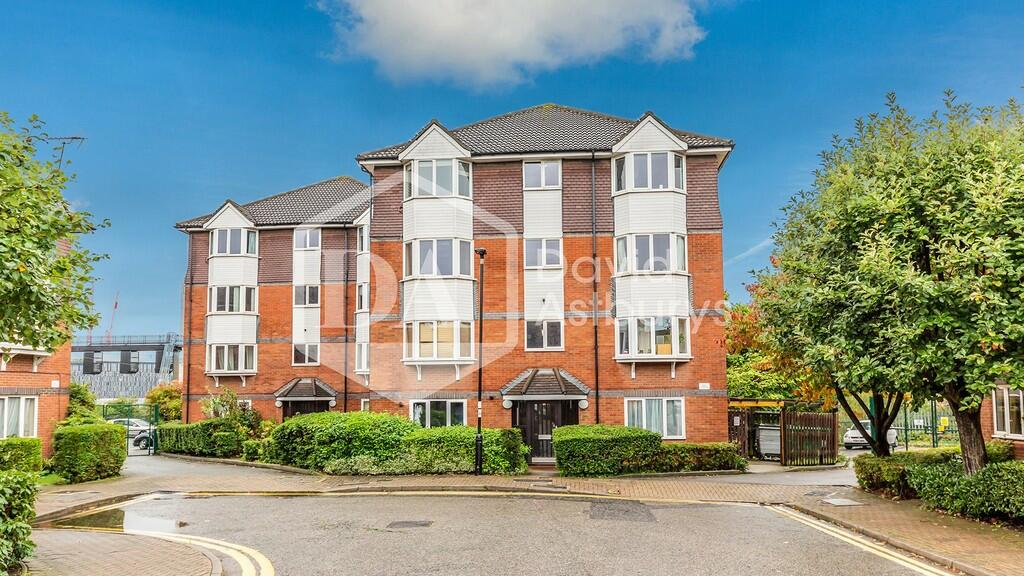 2 bedroom apartment for sale in Bunning Way, Islington, London, N7