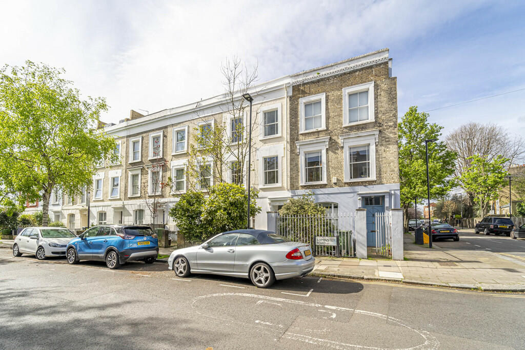 2 bedroom apartment for sale in Axminster Road, Holloway, London, N7