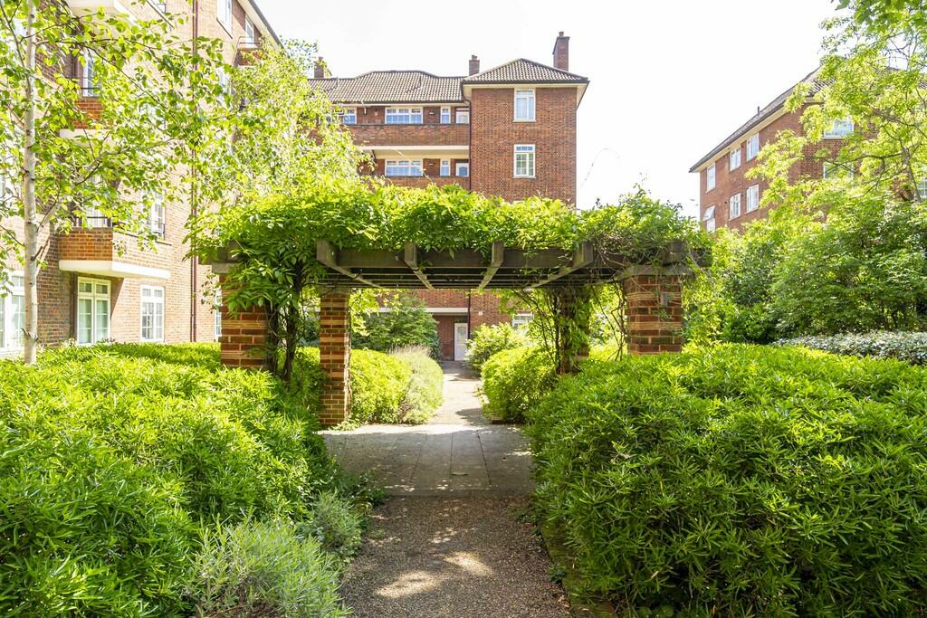 2 bedroom apartment for sale in Denton House, Halton Road, Islington
