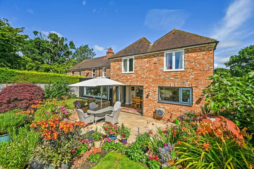 4 bedroom semidetached house for sale in Rye Road, Rye Foreign, TN31