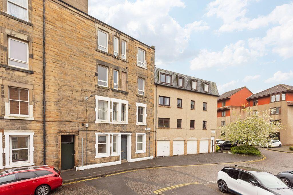 Main image of property: 3/1 Springfield Buildings, Edinburgh, EH6 5EG