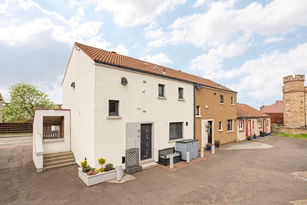 Main image of property: 3 New Tower Place, Edinburgh, EH15 1TS