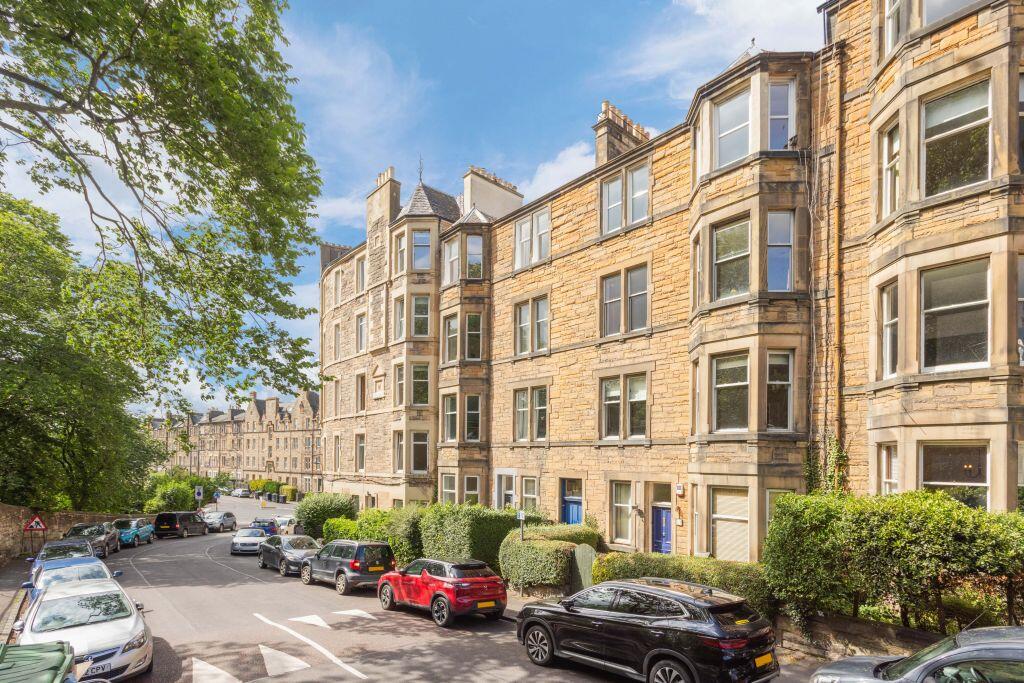 Main image of property: 10/3 Queen's Park Avenue, Meadowbank, EH8 7EE