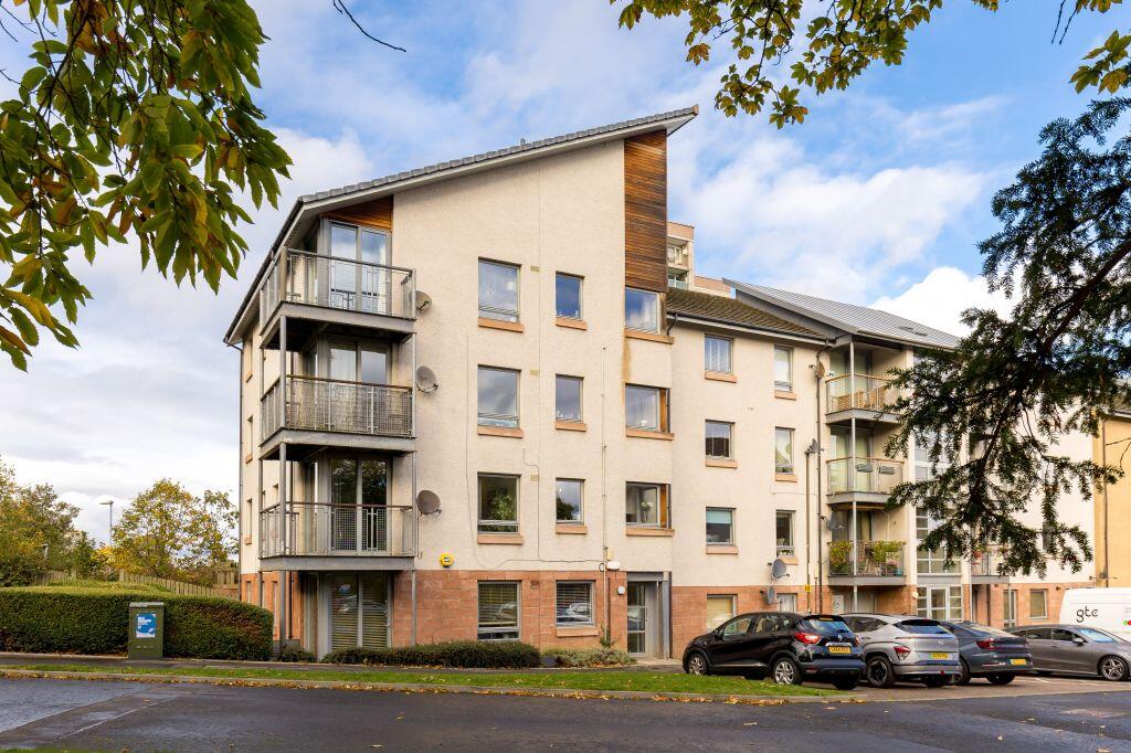 Main image of property: 12/2 St. Triduana's Rest, Edinburgh, EH7 6LN