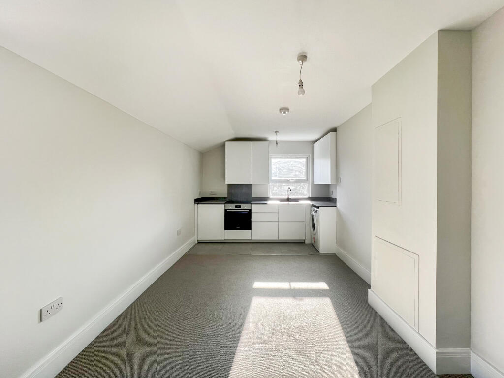 Main image of property: New Cross Road, London SE14 5PL