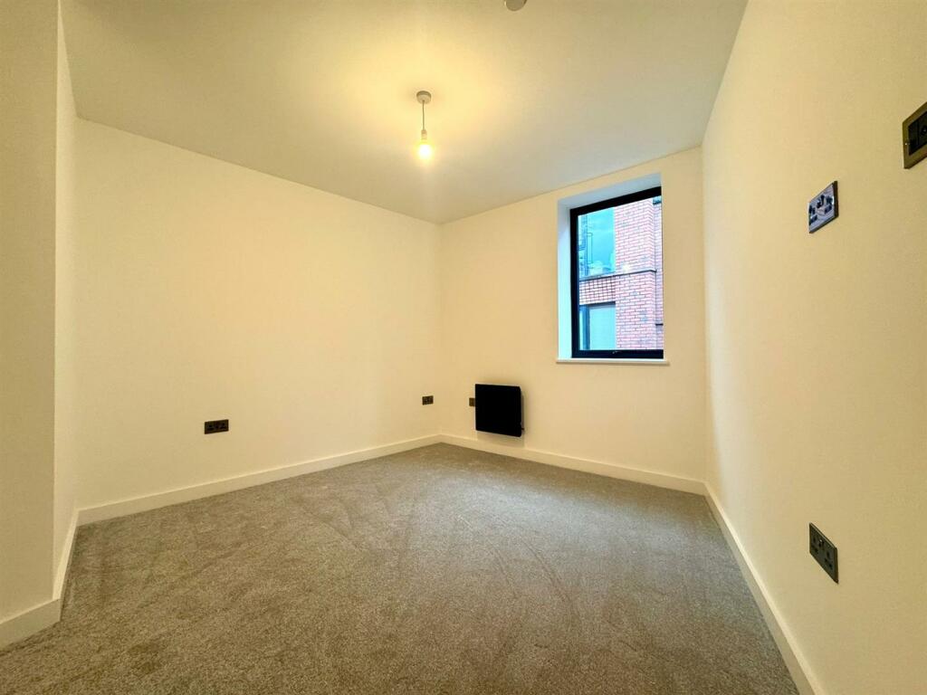 Additional property image - 6 Camden Drive, Birmingham