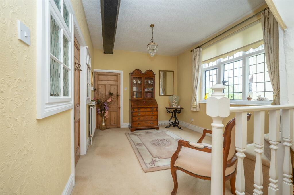4 bedroom house for sale in Henley Street, Alcester, B49