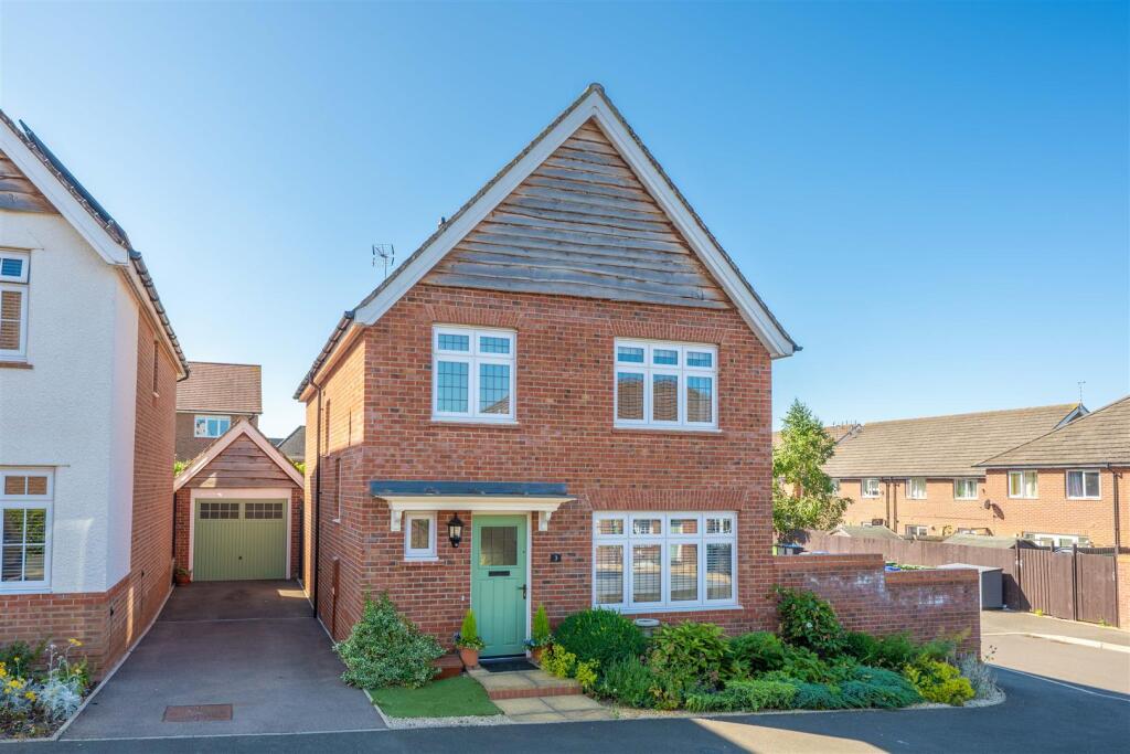 Main image of property: Wakefield Way, Alcester