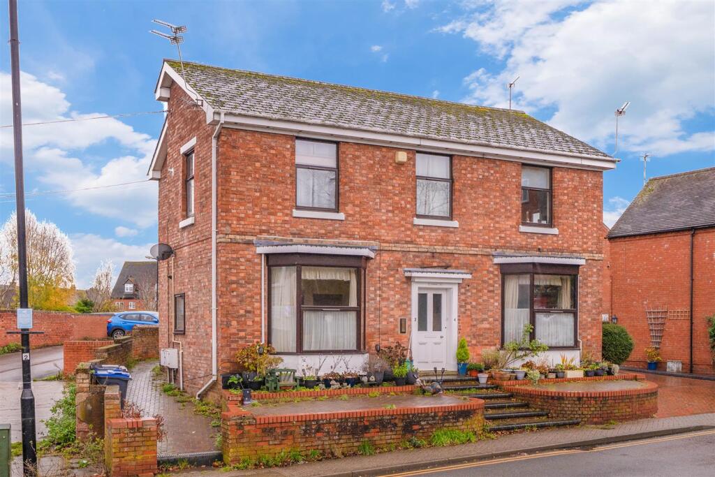 Main image of property: Evesham Street, Alcester
