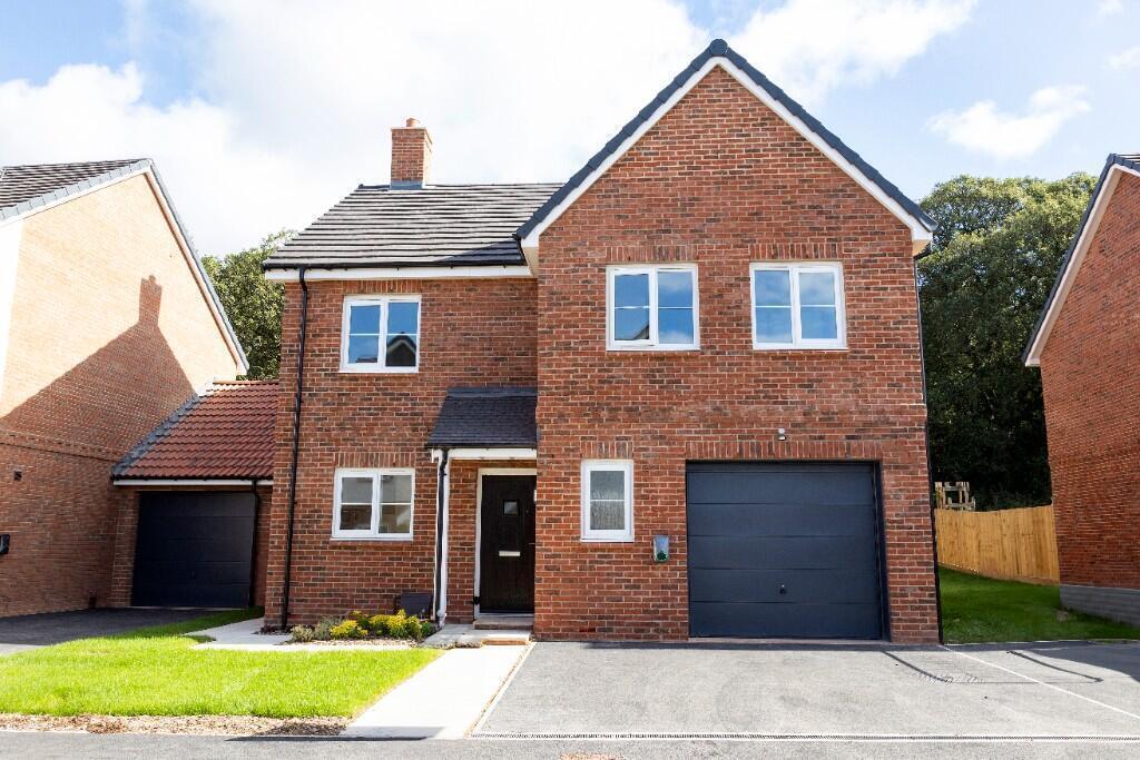 Main image of property: Dinan Way,
Exmouth,
EX8 5FP