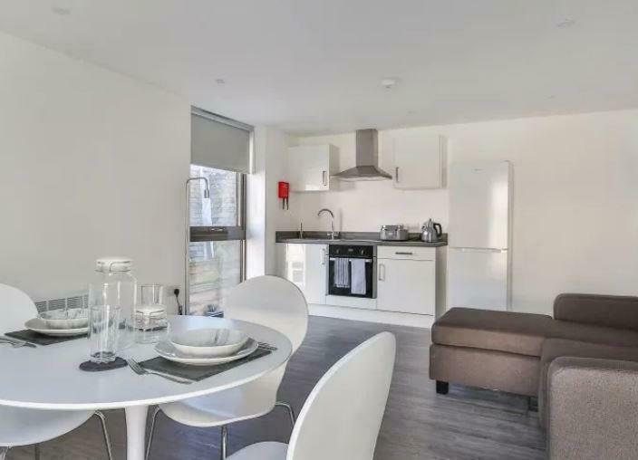 Main image of property: Fargate, Sheffield, S1