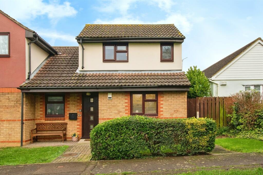 1 bedroom end of terrace house for sale in Brackendale Court, SS13