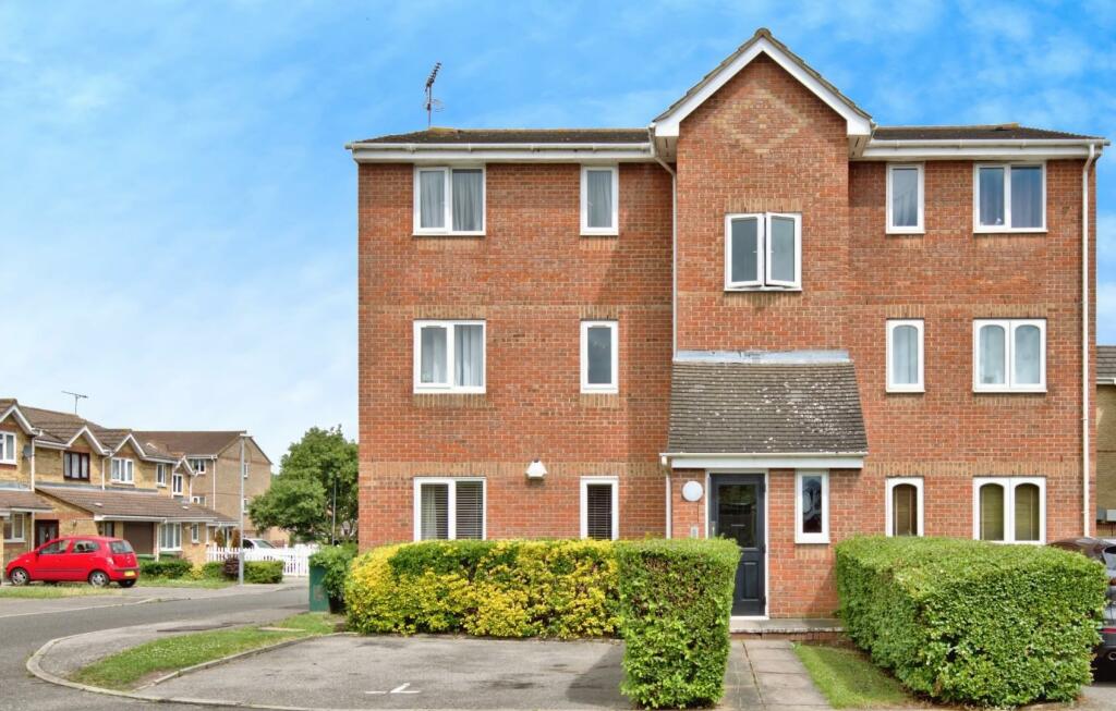 1 bedroom flat for sale in The Glen, Vange, Basildon, SS16