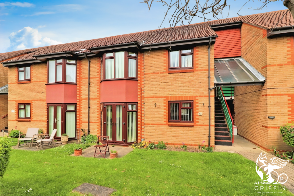 Main image of property: Brackendale Court, Basildon, SS13