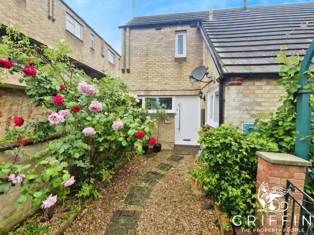 Main image of property: Moretons, Pitsea, SS13