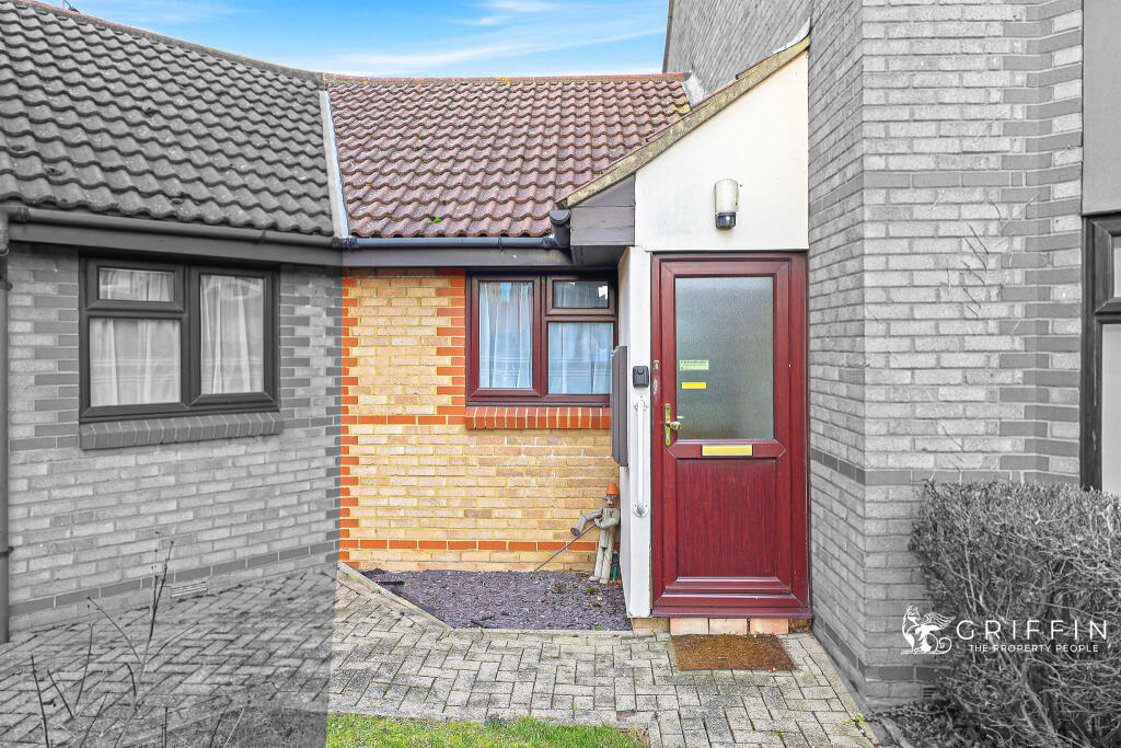 Main image of property: Brackendale Court, Basildon, SS13