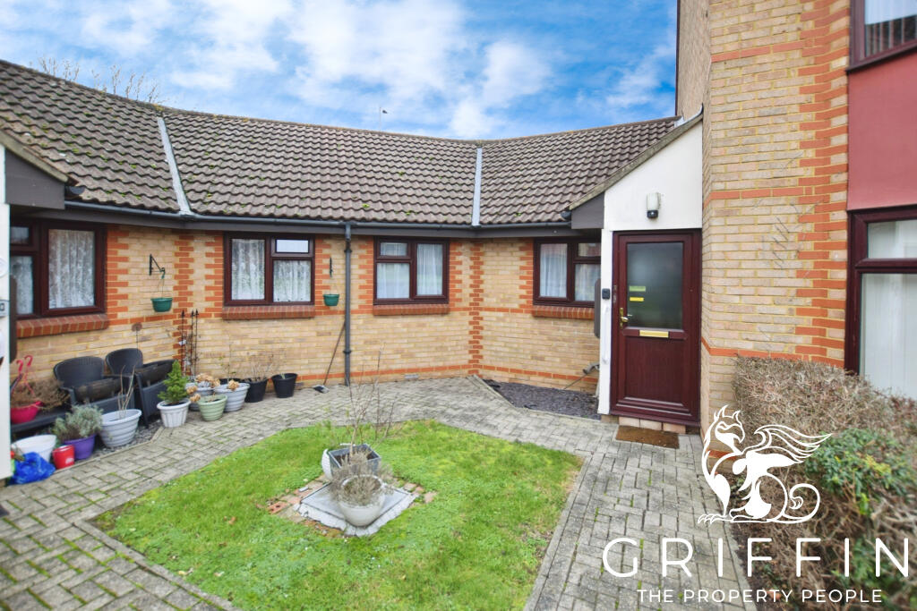 Main image of property: Brackendale Court, Basildon, SS13