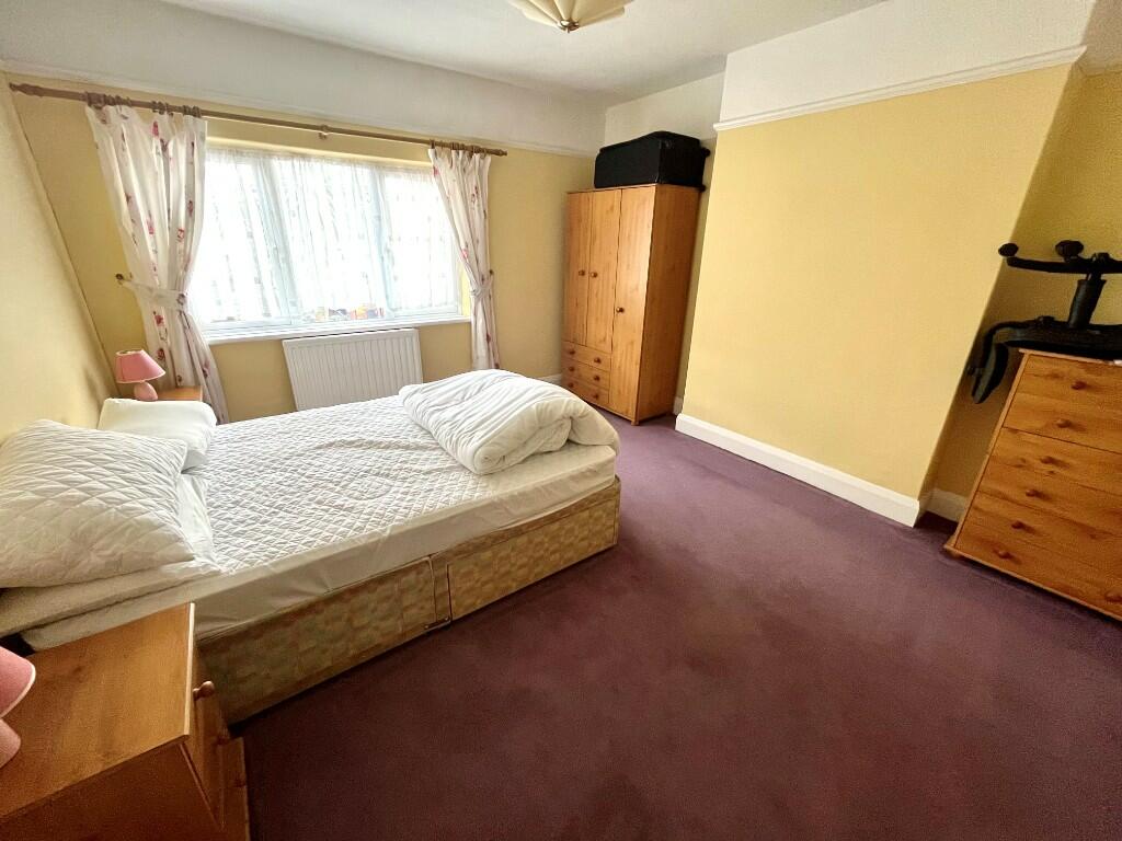 6 bedroom semidetached house for sale in Ponsford Road, Minehead