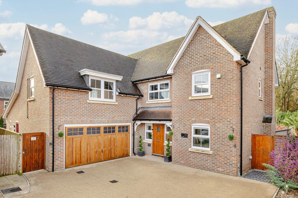 Additional property image - Gill Edge, Stansted, CM24