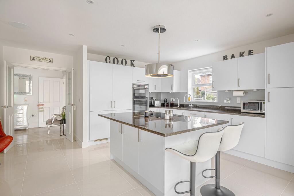 Additional property image - Gill Edge, Stansted, CM24