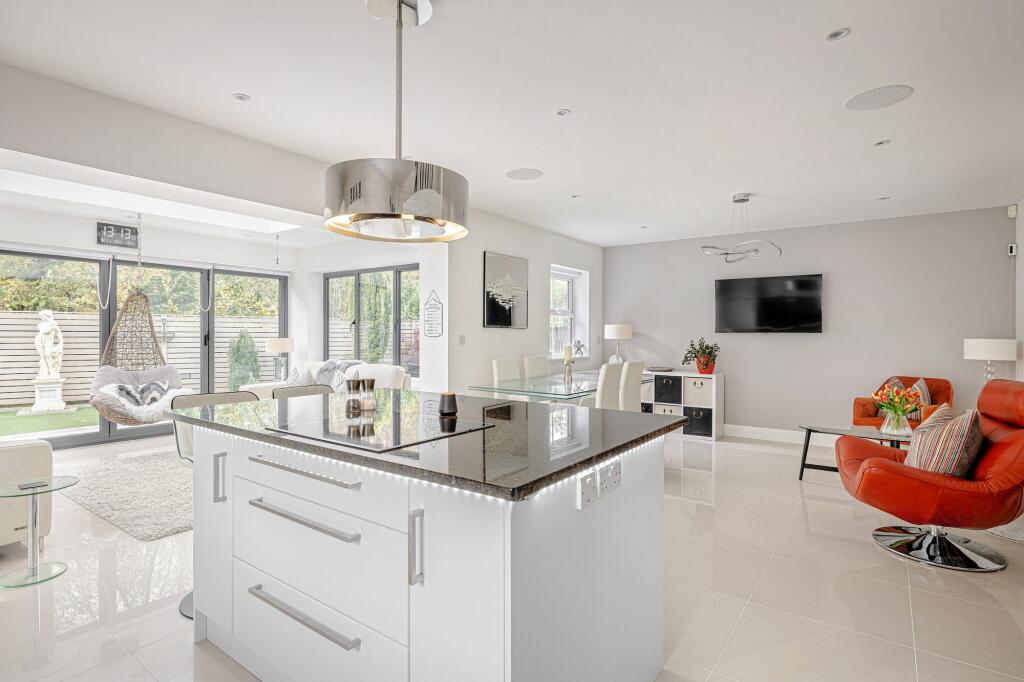 Additional property image - Gill Edge, Stansted, CM24