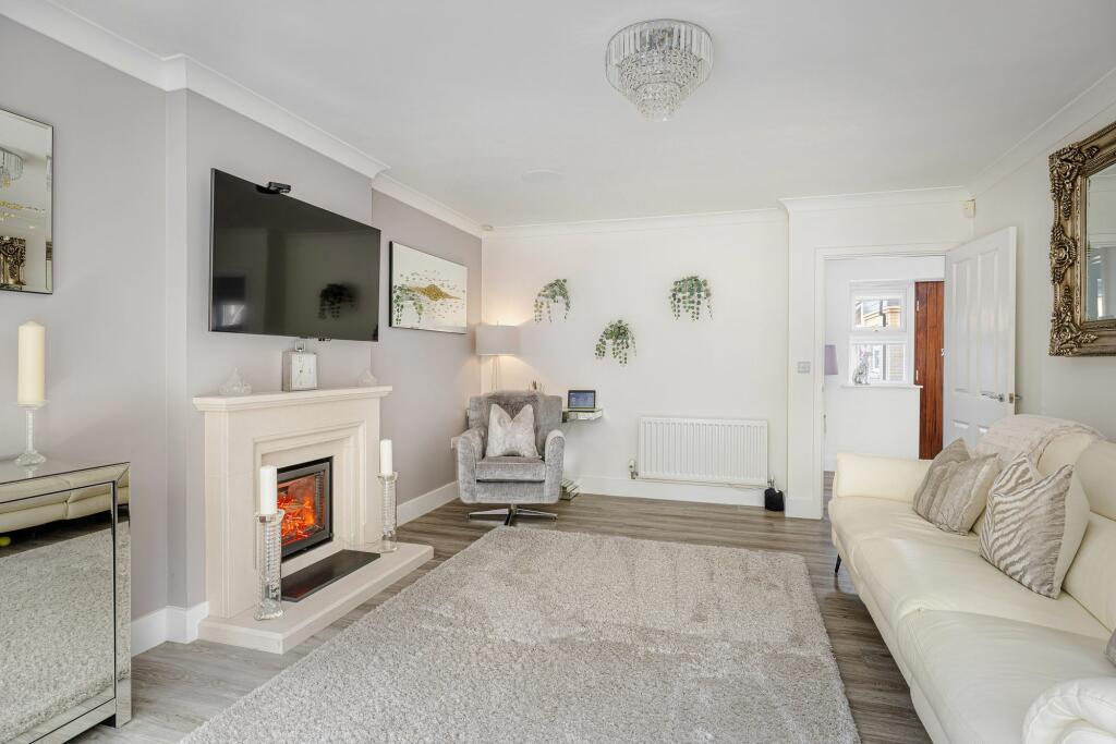 Additional property image - Gill Edge, Stansted, CM24