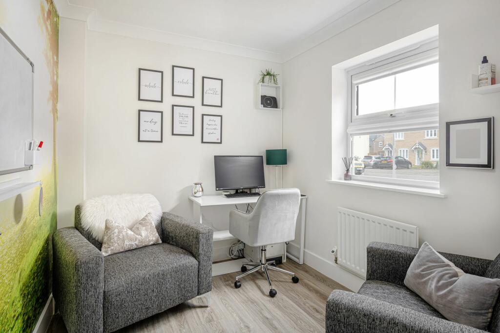 Additional property image - Gill Edge, Stansted, CM24