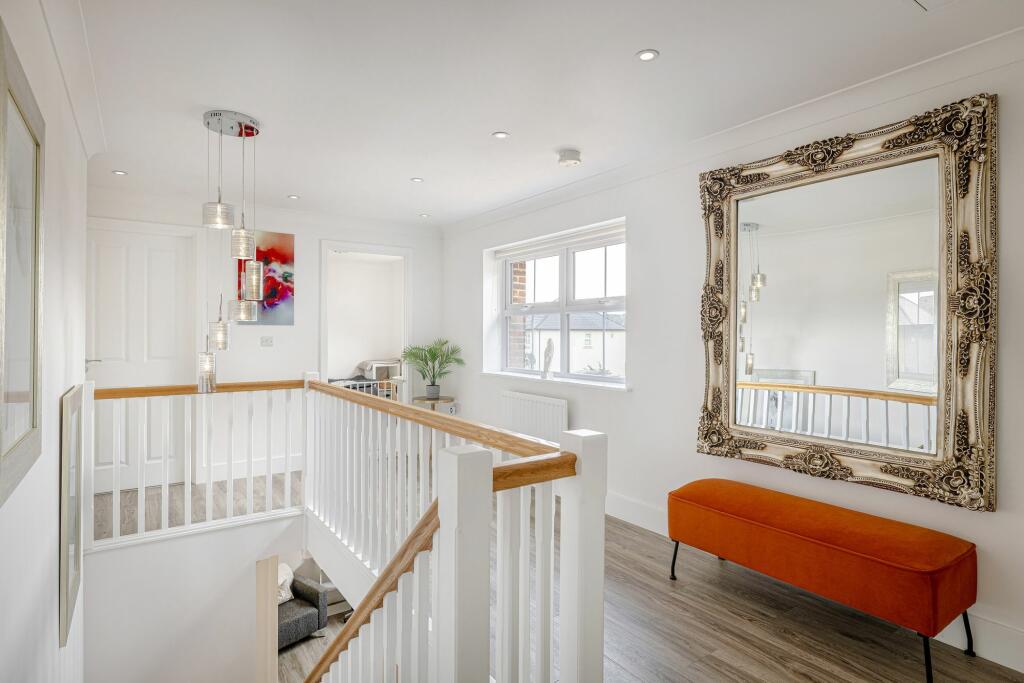 Additional property image - Gill Edge, Stansted, CM24