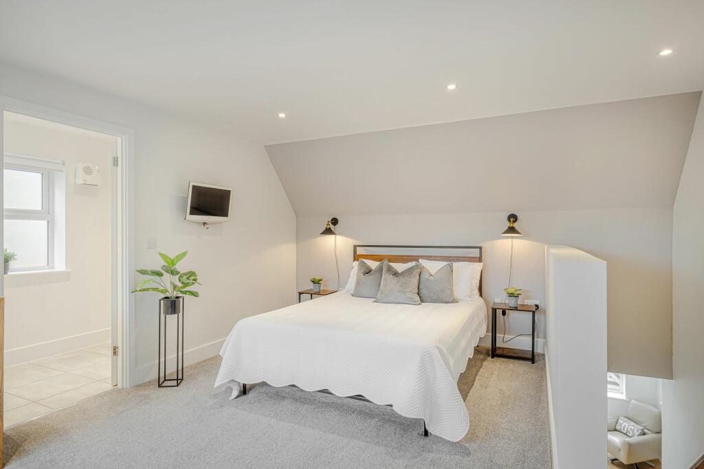 Additional property image - Gill Edge, Stansted, CM24