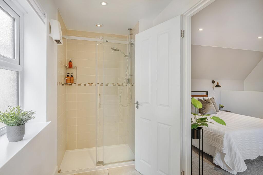 Additional property image - Gill Edge, Stansted, CM24