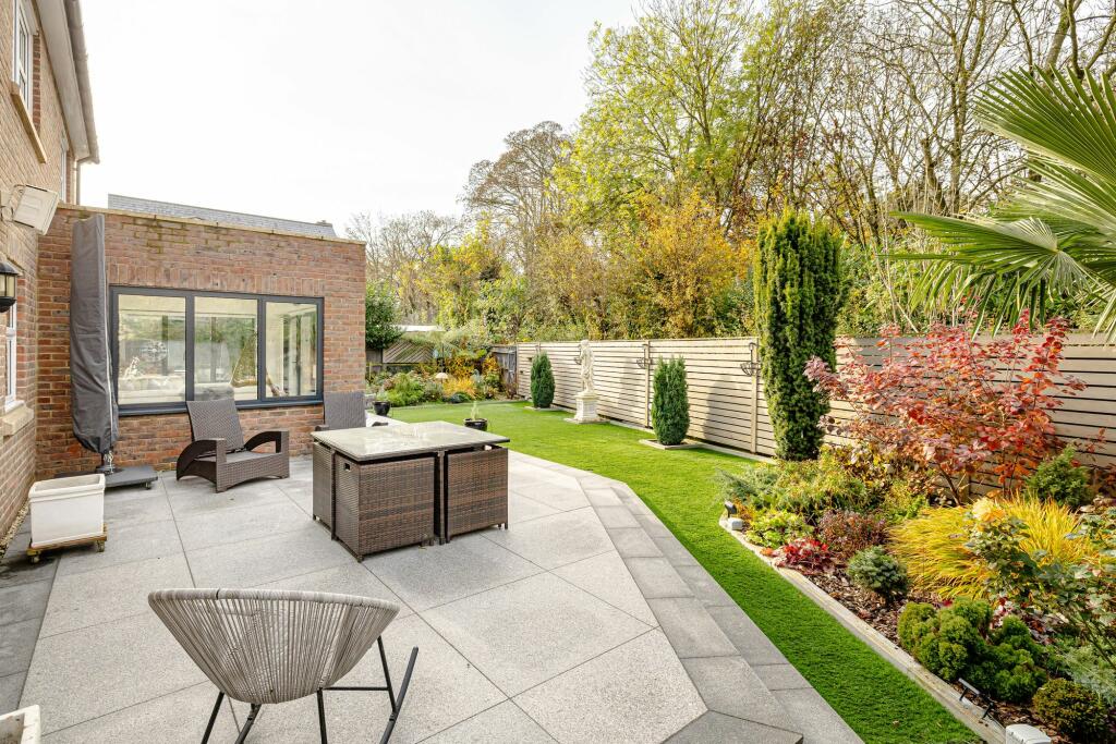 Additional property image - Gill Edge, Stansted, CM24