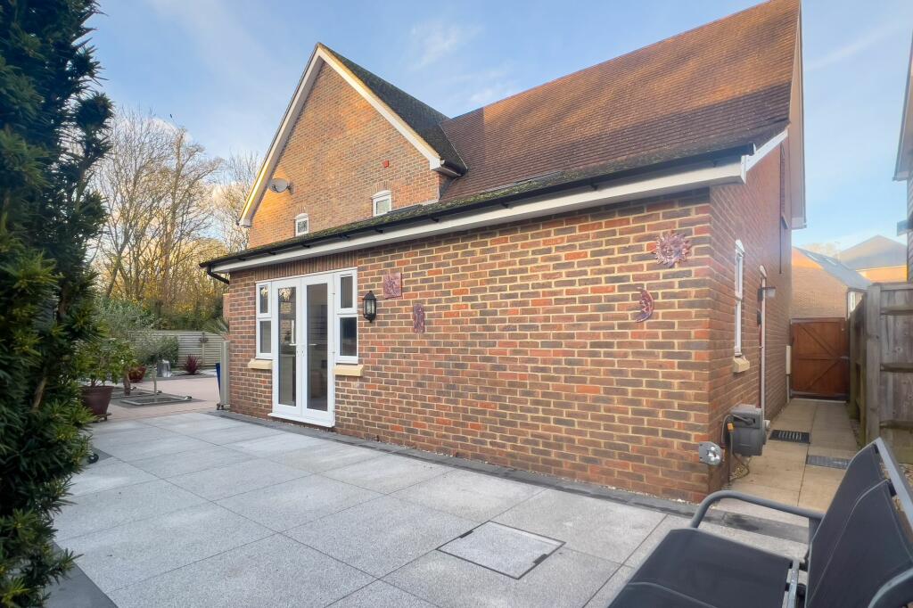 Additional property image - Gill Edge, Stansted, CM24
