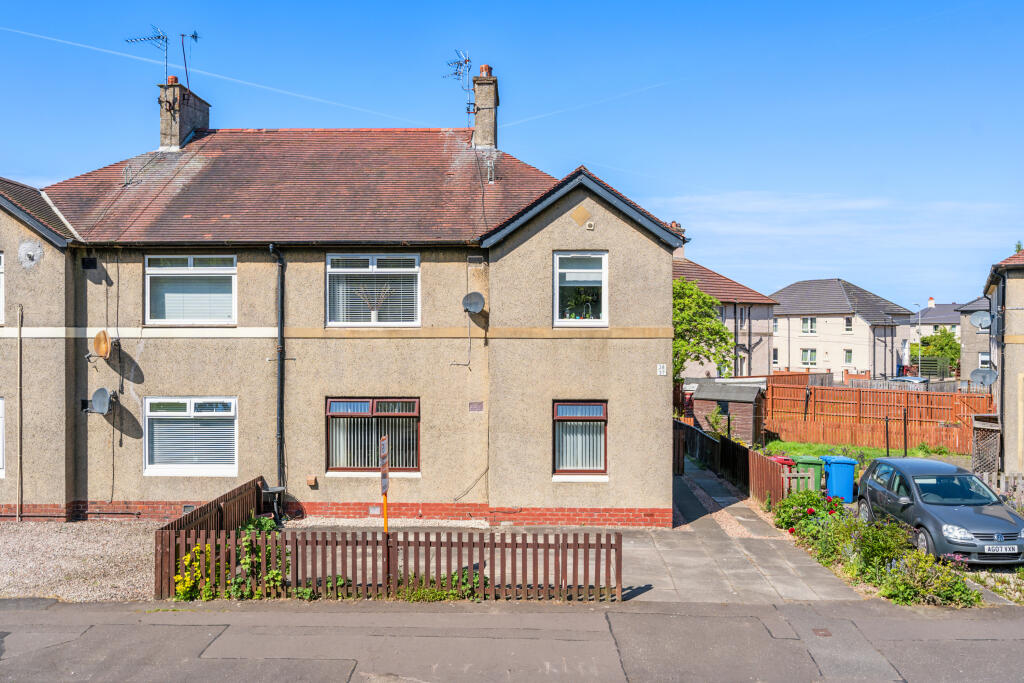 Main image of property: 37 Abbots Road, Grangemouth, FK3