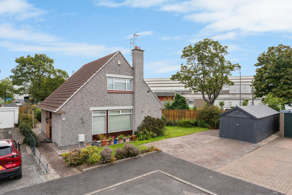 Main image of property: 17 Haining Place, Grangemouth, FK3