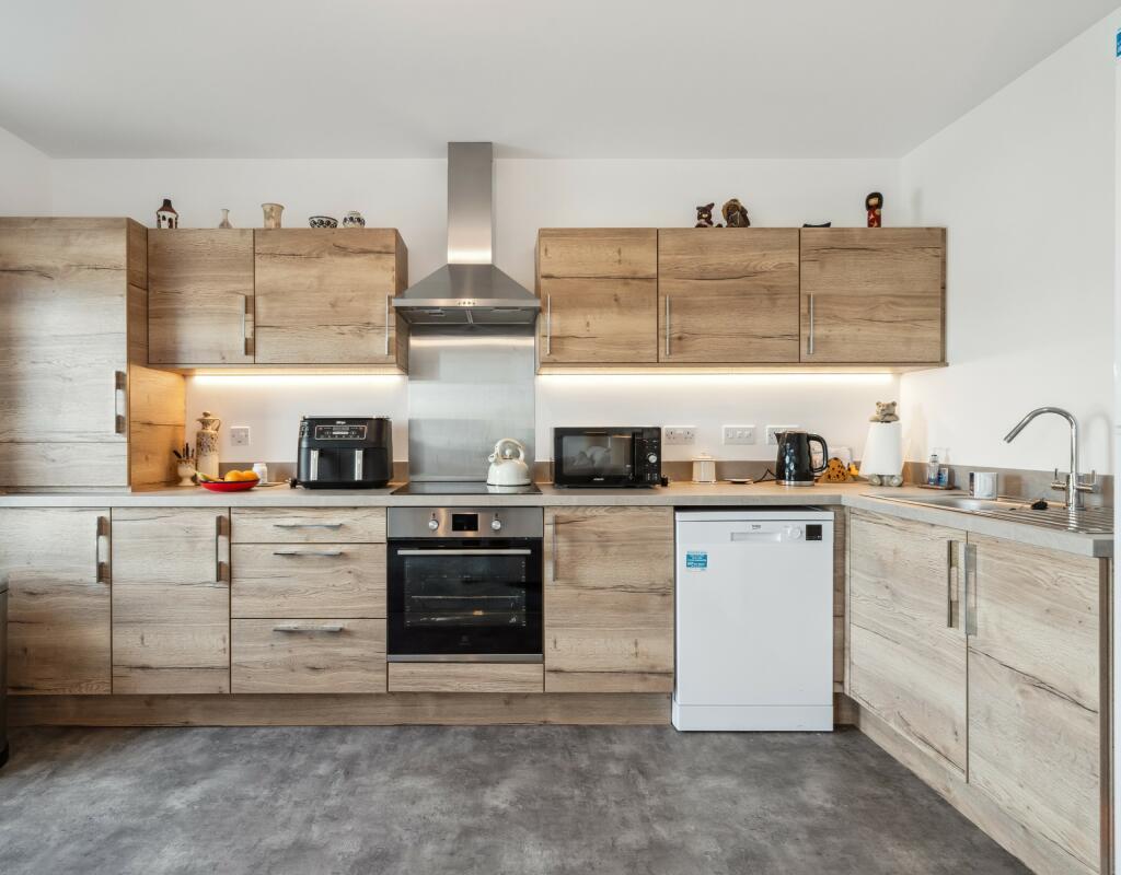 Main image of property: 68 Canal View, Winchburgh, EH52