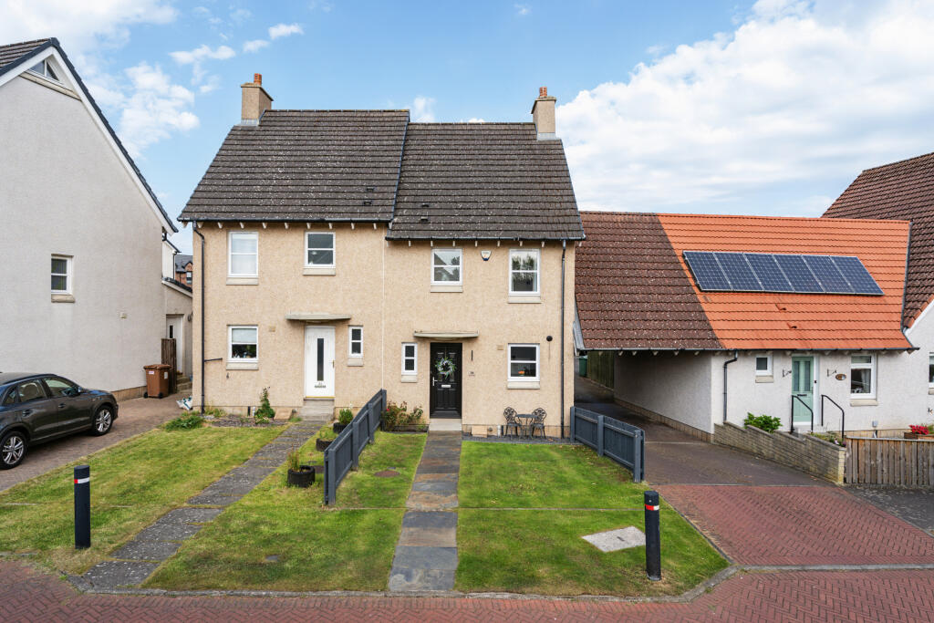 3 bedroom semi-detached house
