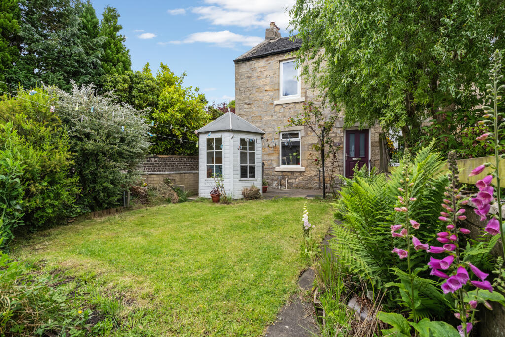 Main image of property: 32 Linlithgow Road, Bo'ness, EH51