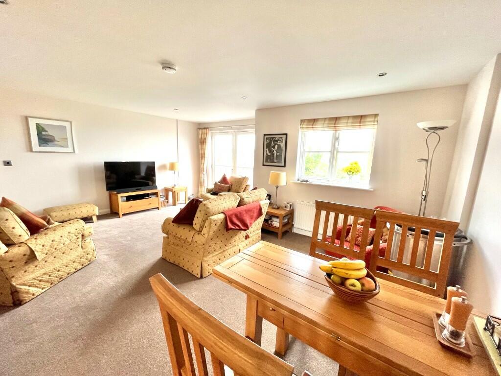 2 bedroom apartment for sale in West Street, Watchet, Somerset, TA23