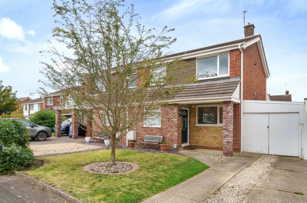 3 bedroom semi-detached house for sale in St Ambrose Close, Swindon, Wiltshire, SN3