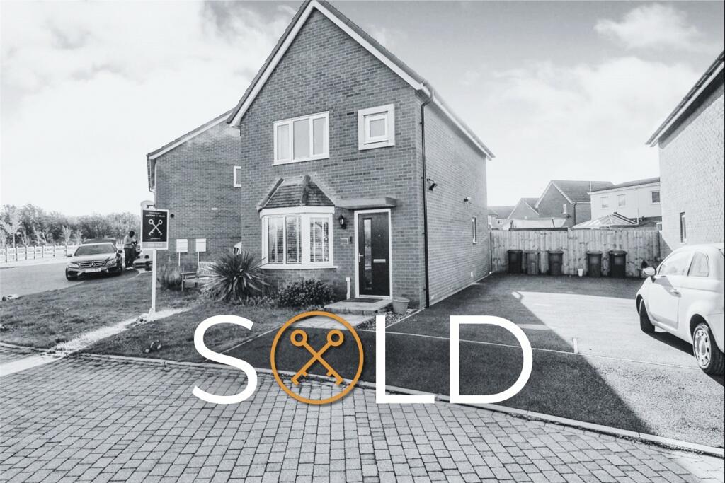 3 bedroom detached house for sale in Orchid Grove, Shirebrook, Derbyshire, NG20