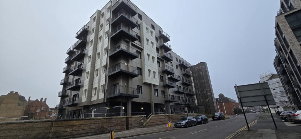 Main image of property: 1 Buckingham Gardens, Slough, SL1