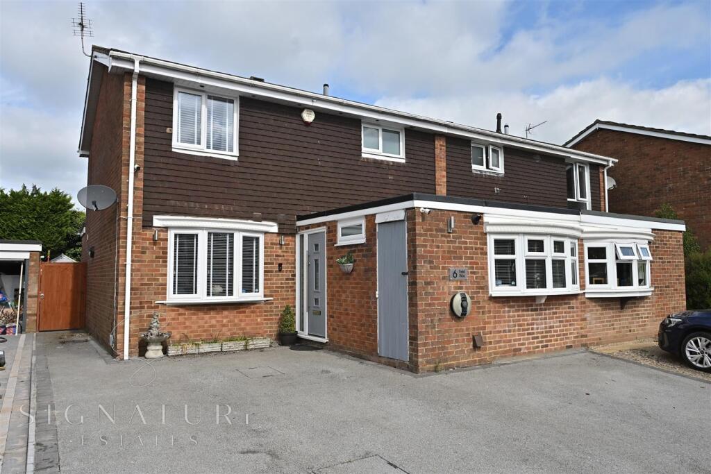 Main image of property: Fieldway, Bovingdon, Hemel Hempstead