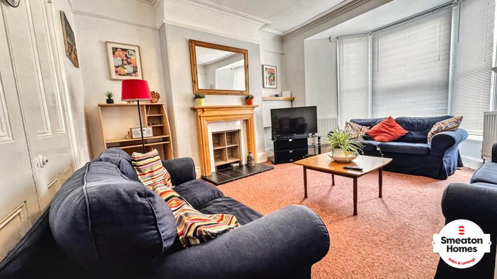 Main image of property: 36 Hyde Park Road, Peverell, Plymouth, Devon, PL3 4RJ