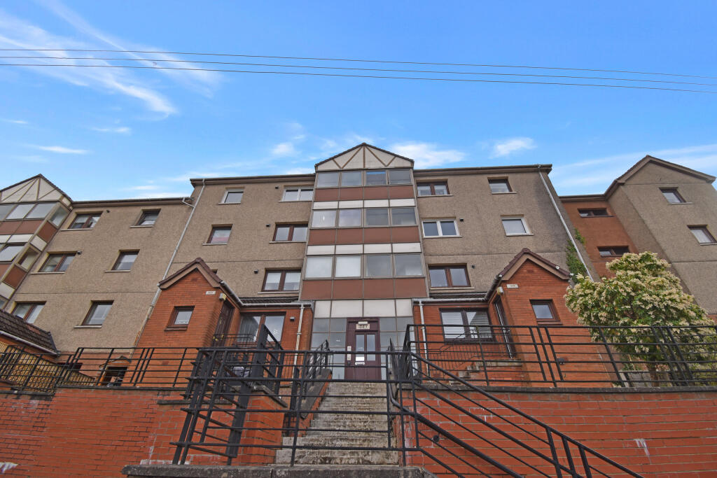 2 bedroom flat for sale in Flat 3/2, 443 Carmunnock Road, Glasgow, G45