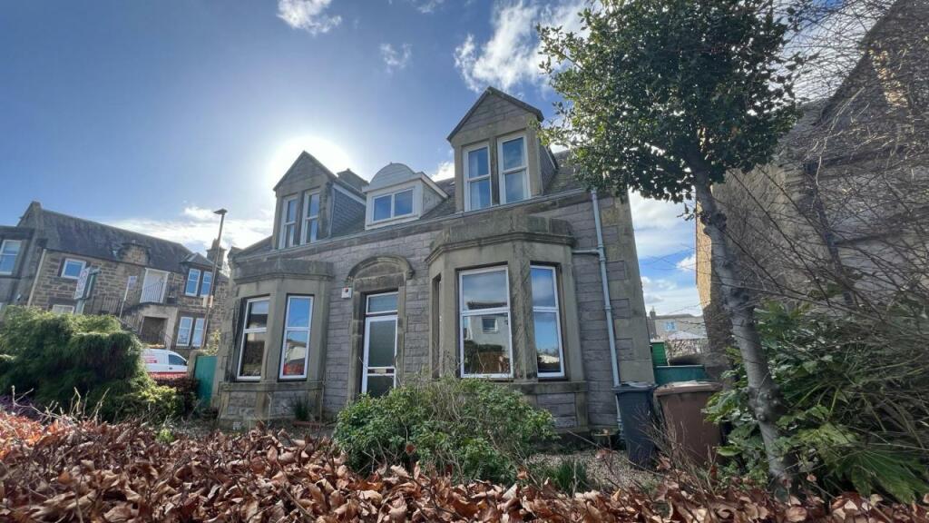 5 bedroom detached house for sale in REDUCED - 40 Kirk Brae, Liberton, Edinburgh, EH16 6HH, EH16