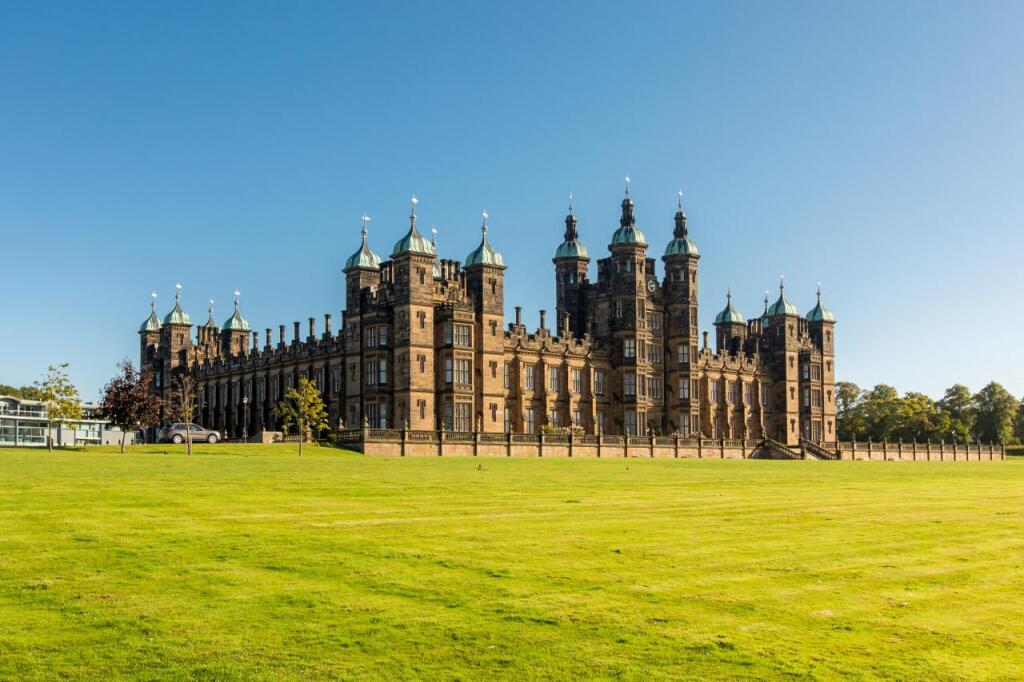 Main image of property: Flat 11, 1 Donaldson Drive, Edinburgh, EH12 5FA
