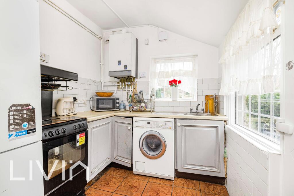 Additional property image - Woodville Road, Thornton Heath, Greater London