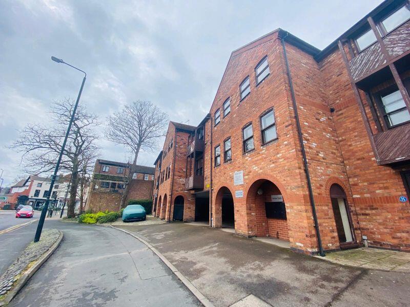 2 bedroom flat for rent in City Walls Road, Worcester, WR1