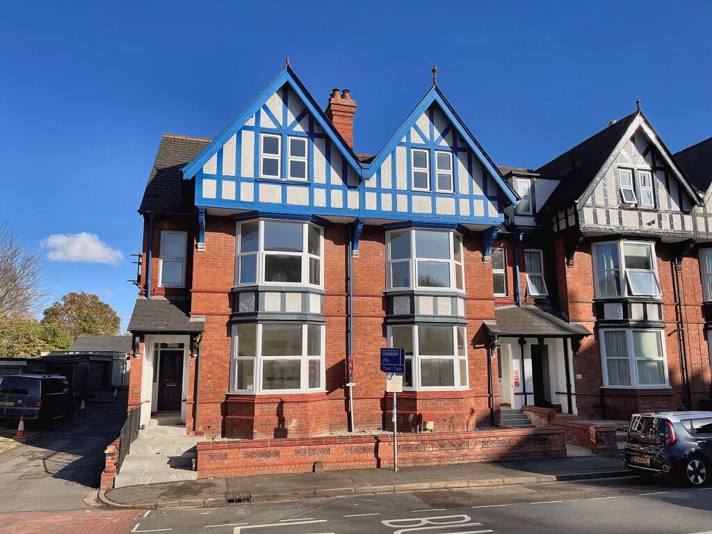 Main image of property: 42 Barbourne Road, Worcester, WR1