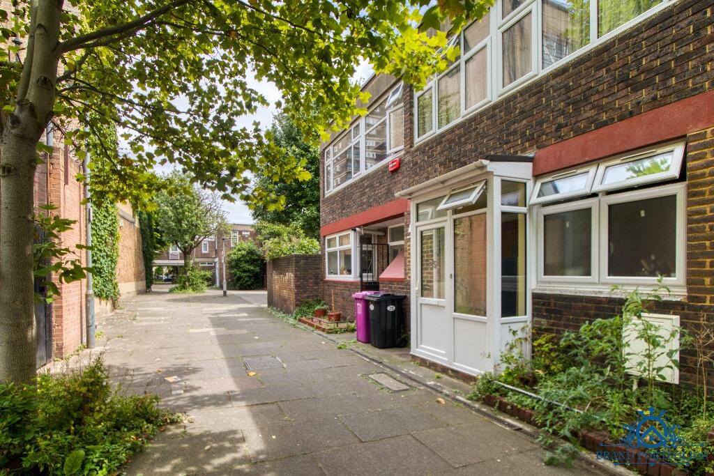 Main image of property: Spring Walk, London, E1